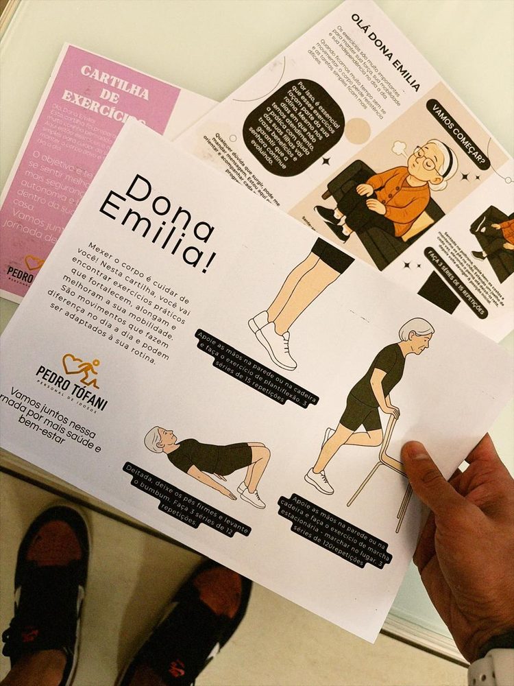Cartilha de exercícios personalizada entregue ao aluno